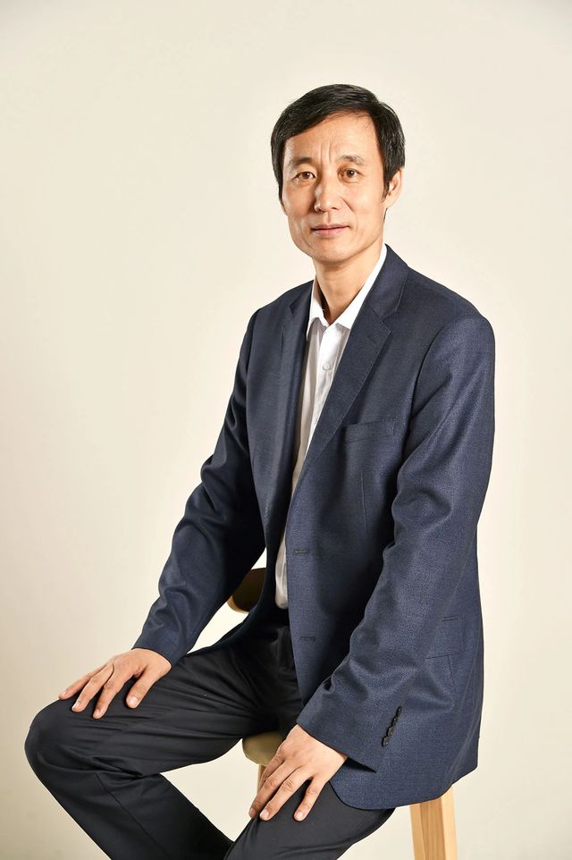 一战成名的歼10C总师王海峰3年前就登上了《科学中国人》封面(图7)