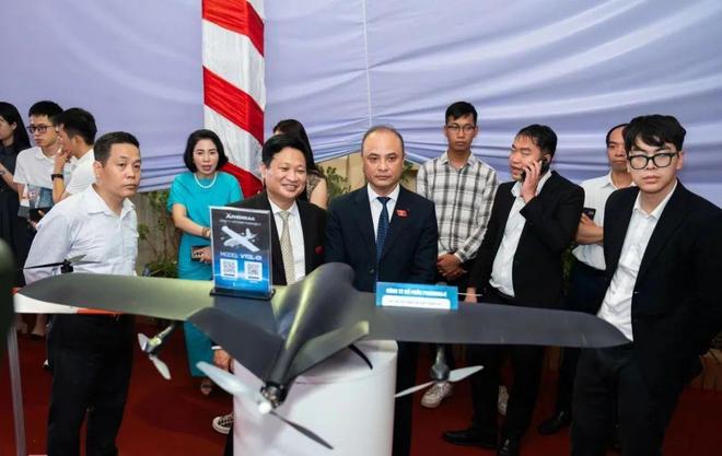 越南造无人机集中展示！(图8)