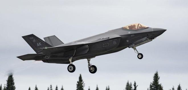 2亿美元报废！美国F-35A坠机原因查明：竟是液压油里掺了大量的水(图2)